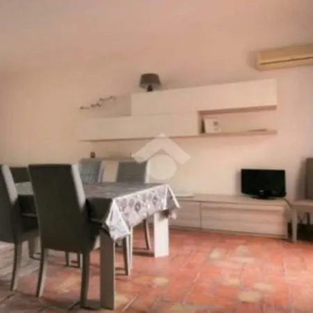 Mare E Rokkaria Apartment *